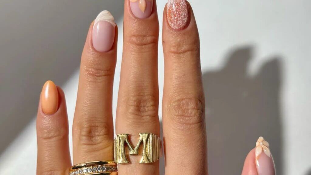 Pale Peach Chrome Nails