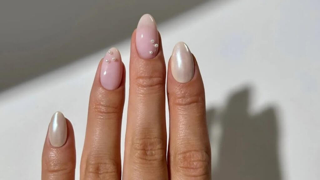 Pearl Chrome Nails