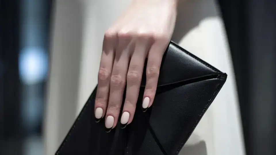 Black French Tips (1)