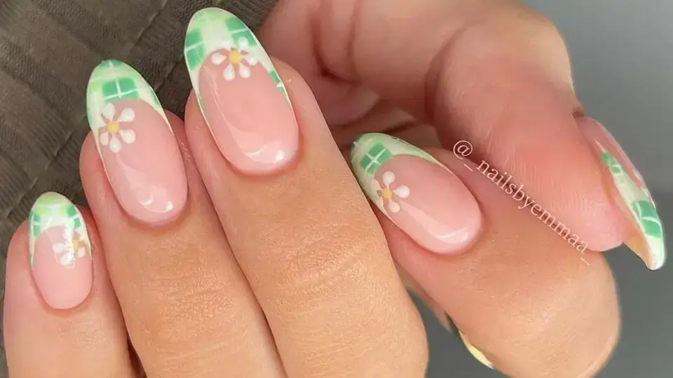 Gingham Floral Nails