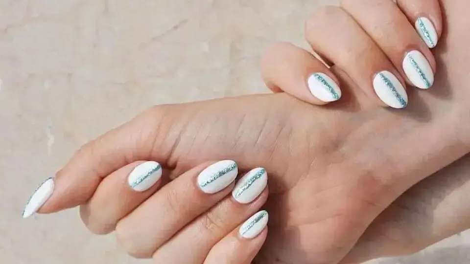 Glitter Stripe Nails