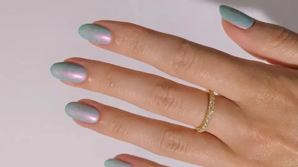 Holographic Nails