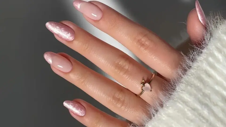 Pearl Nails (2)