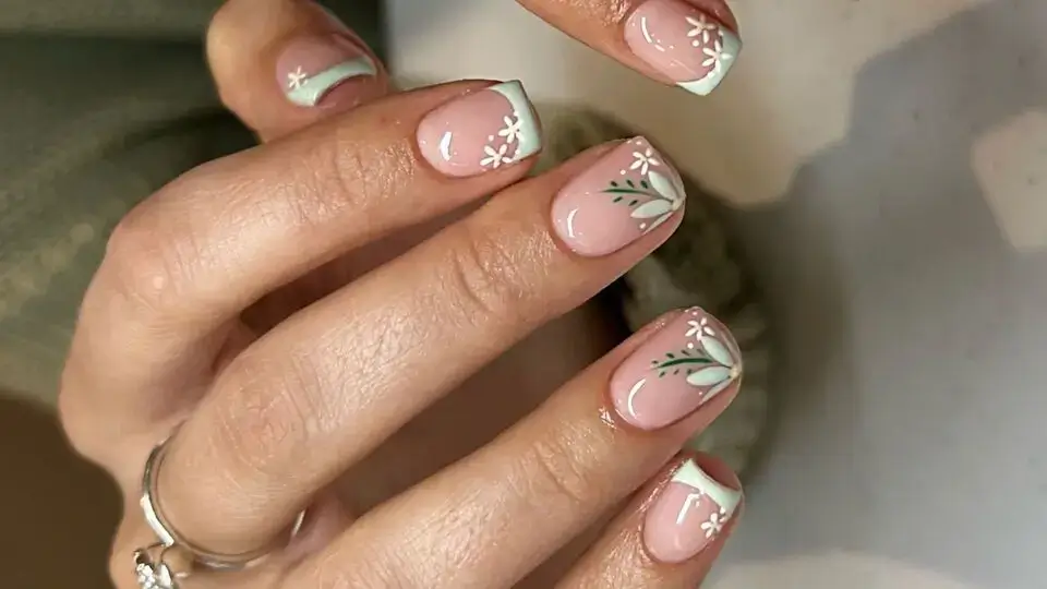 Summer Wedding Nails