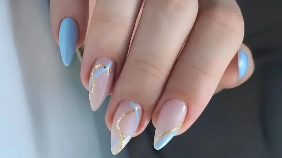 Swirly Nails